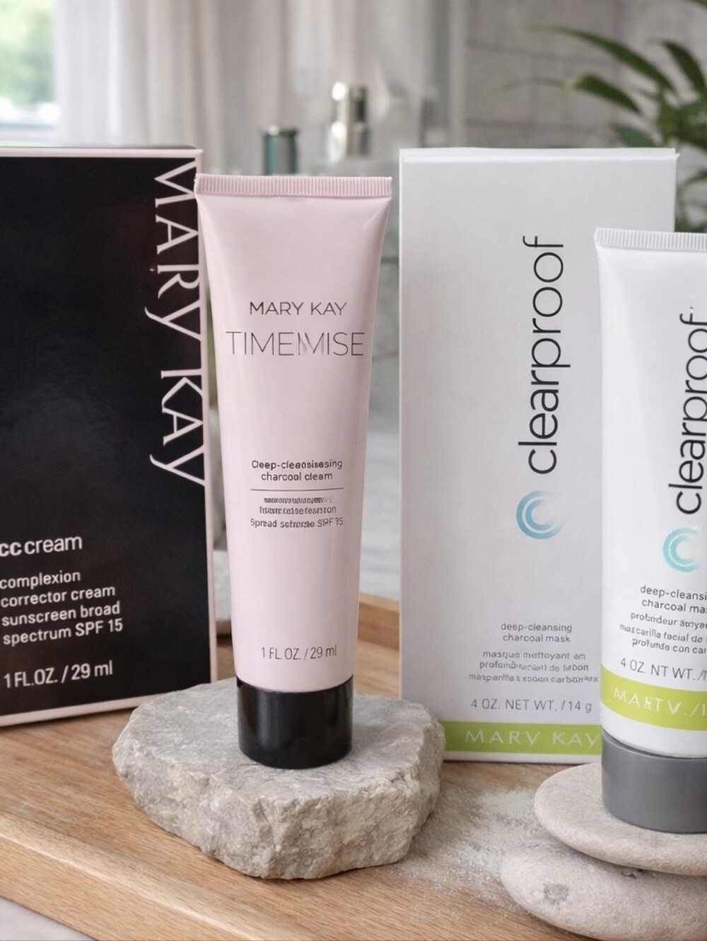 Mary Kay Timewise Deep-Cleansing Charcoal Cream - Light Pink